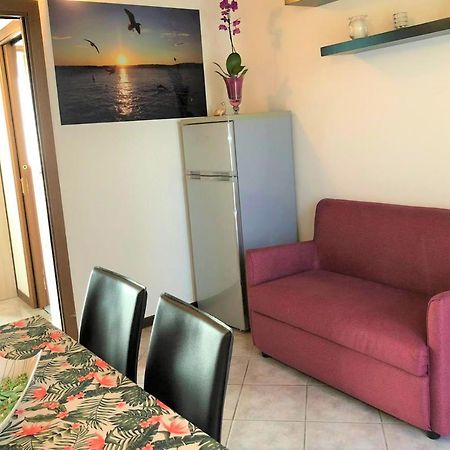 Oasi Di Paradiso - Comfy Private Apartment On Ground Floor With Terrace Ντεζεντσάνο ντελ Γκάρντα Εξωτερικό φωτογραφία