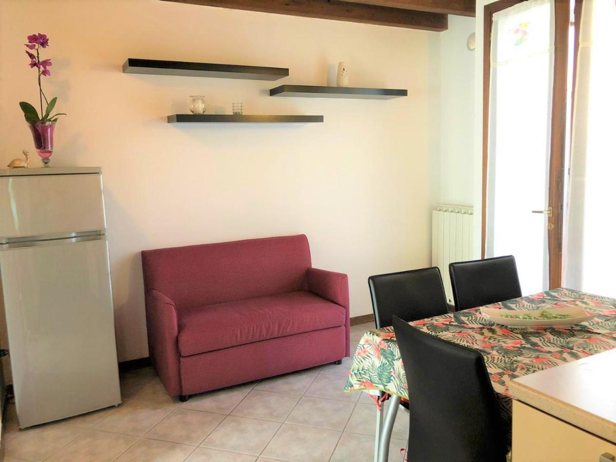 Oasi Di Paradiso - Comfy Private Apartment On Ground Floor With Terrace Ντεζεντσάνο ντελ Γκάρντα Εξωτερικό φωτογραφία